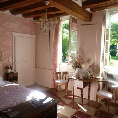 לינה וארוחת בוקר Manoir De Boisairault Le Coudray-Macouard