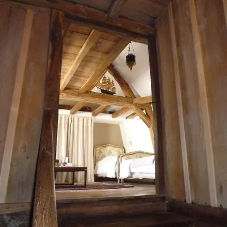 לינה וארוחת בוקר Manoir De Boisairault 3*